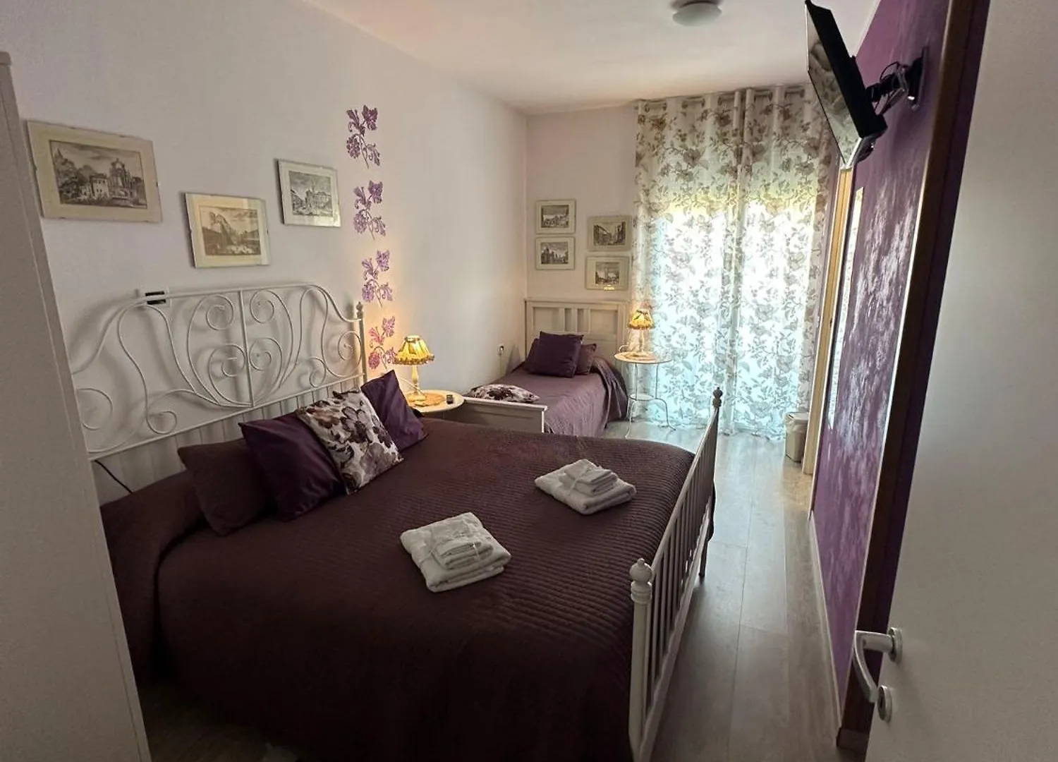 B&B San Vitale Bologna 2*,  Italy